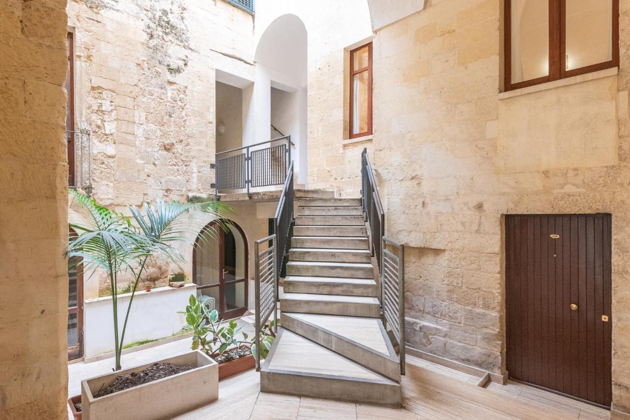 Rubichi 6 - Old Town Apartment Sit Lecce Luaran gambar