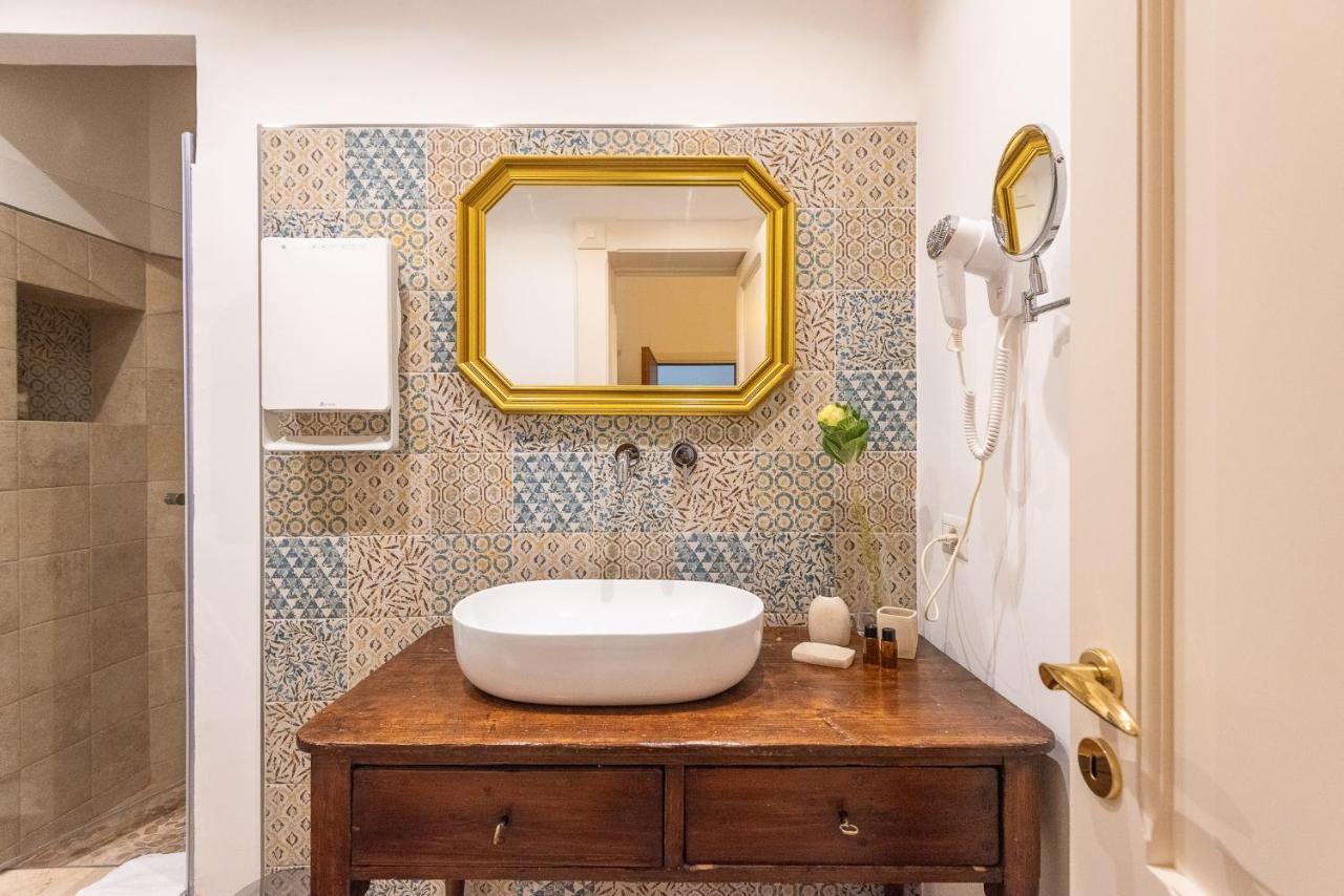 Rubichi 6 - Old Town Apartment Sit Lecce Luaran gambar